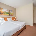 Отель Fletcher Hotel-restaurant Валвейк