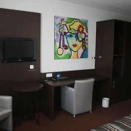 酒店 Fletcher Hotel-restaurant 4*